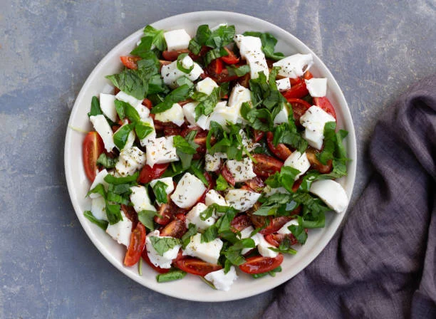 Este queso, recomendado por expertos, es ideal para mejorar tu salud cardíaca 2 Moncloa Más allá de la salud cardíaca: Otros beneficios de la mozzarella