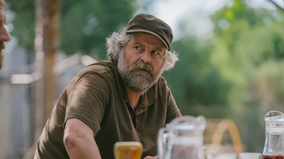 La serie española de 6 episodios que arrasa en Prime Video en 2024 7 Moncloa Raúl Cimas dice presente y vuelve a divertir a toda España con un nuevo personaje