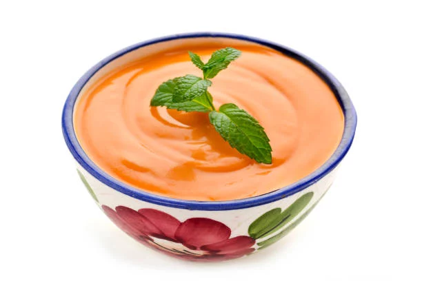 Cómo preparar un salmorejo sin pan y sin gluten, perfecto para cuidar tu peso 2 Moncloa Preparación paso a paso del salmorejo sin gluten