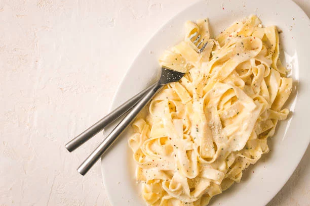 Sin nata ni leche: la receta italiana para hacer la verdadera salsa Alfredo