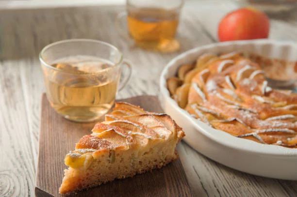 La receta exprés de tarta de avena y manzana sin azúcar que tendrás lista en 10 minutos