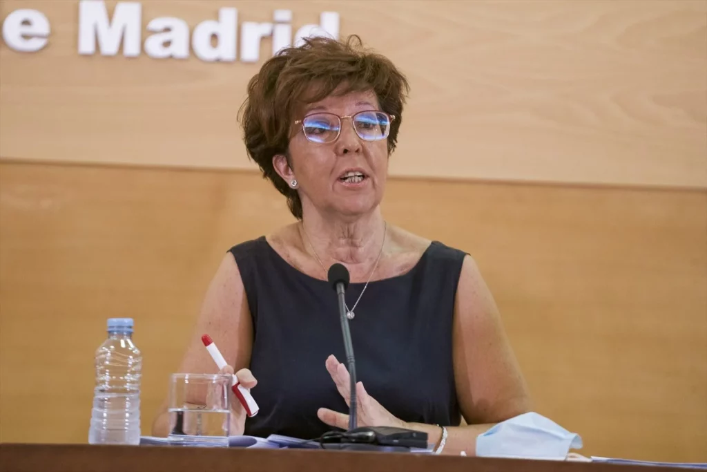 Madrid lidera la oposición a la vuelta «nostálgica» de las mascarillas ante la temporada de gripe 1 Moncloa EuropaPress 3890208 directora general salud publica elena andradas llegada rueda prensa Moncloa