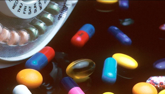 Según la OCU, este medicamento puede poner en riesgo tu método anticonceptivo
