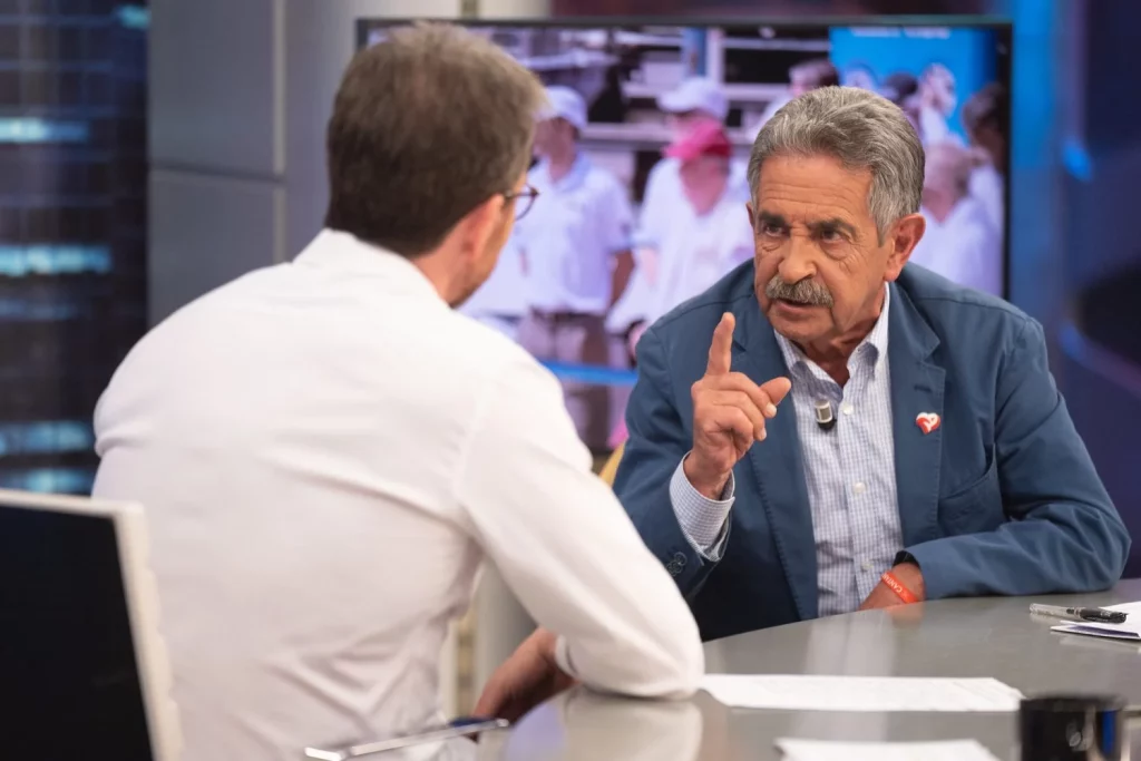 Sectores del PRC maniobran tras la decisión de Revilla de atrincherarse 1 Moncloa Revilla