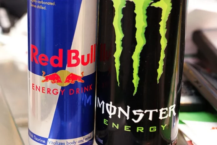 Alerta sobre bebidas energéticas, esto es lo ingieres en cada Monster y Red Bull