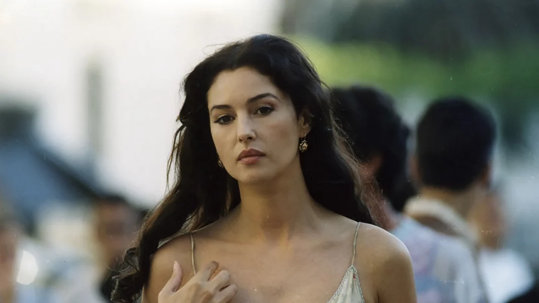 Monica Bellucci: la bella actriz italiana que da vida a la villana principal de la historia