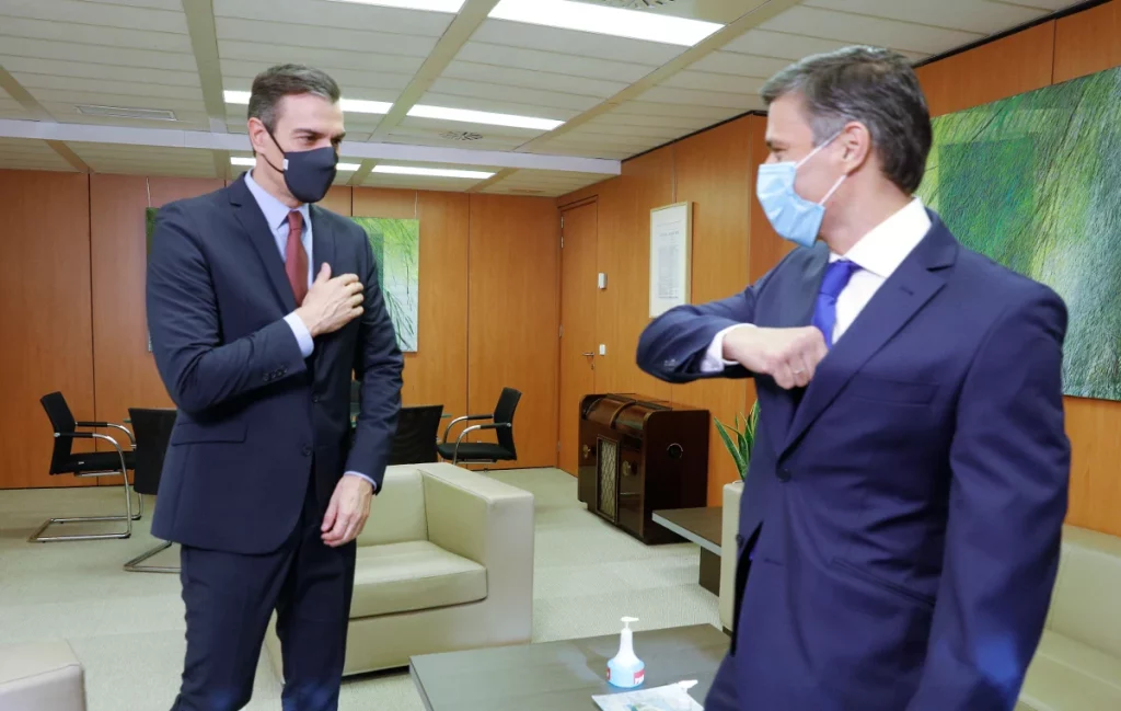 Aldama, el «interlocutor de España» ante Delcy Rodríguez: «Ha sido en calidad de secretario general» 1 Moncloa Pedro Sánchez, presidente del Gobierno y líder del PSOE, con Leopoldo López en Ferraz tras huir de Venezuela