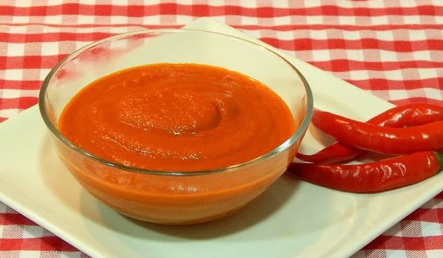 Tu salsa brava casera en solo 8 minutos con la Thermomix: deliciosa y sencilla