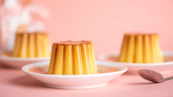 En 5 minutos y sin horno: la receta de flan proteico que arrasa en las redes