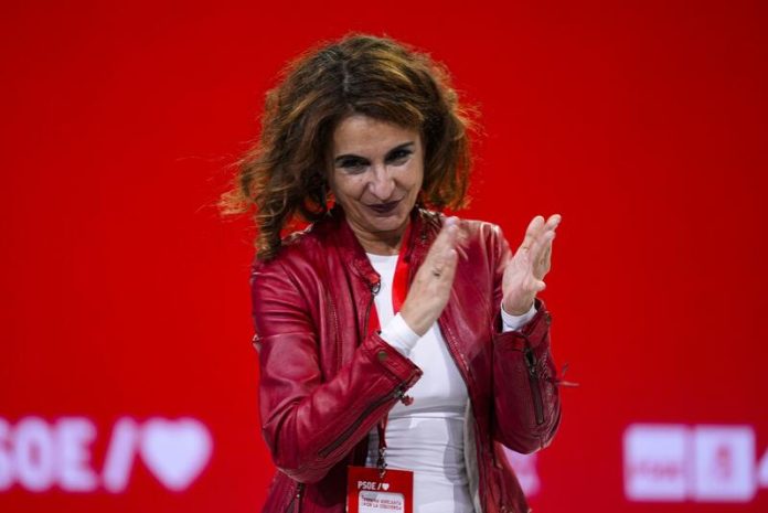 La vicesecretaria general del PSOE y vicepresidenta primera y ministra de Hacienda del Gobierno de España, María Jesús Montero, artífice del hachazo fiscal