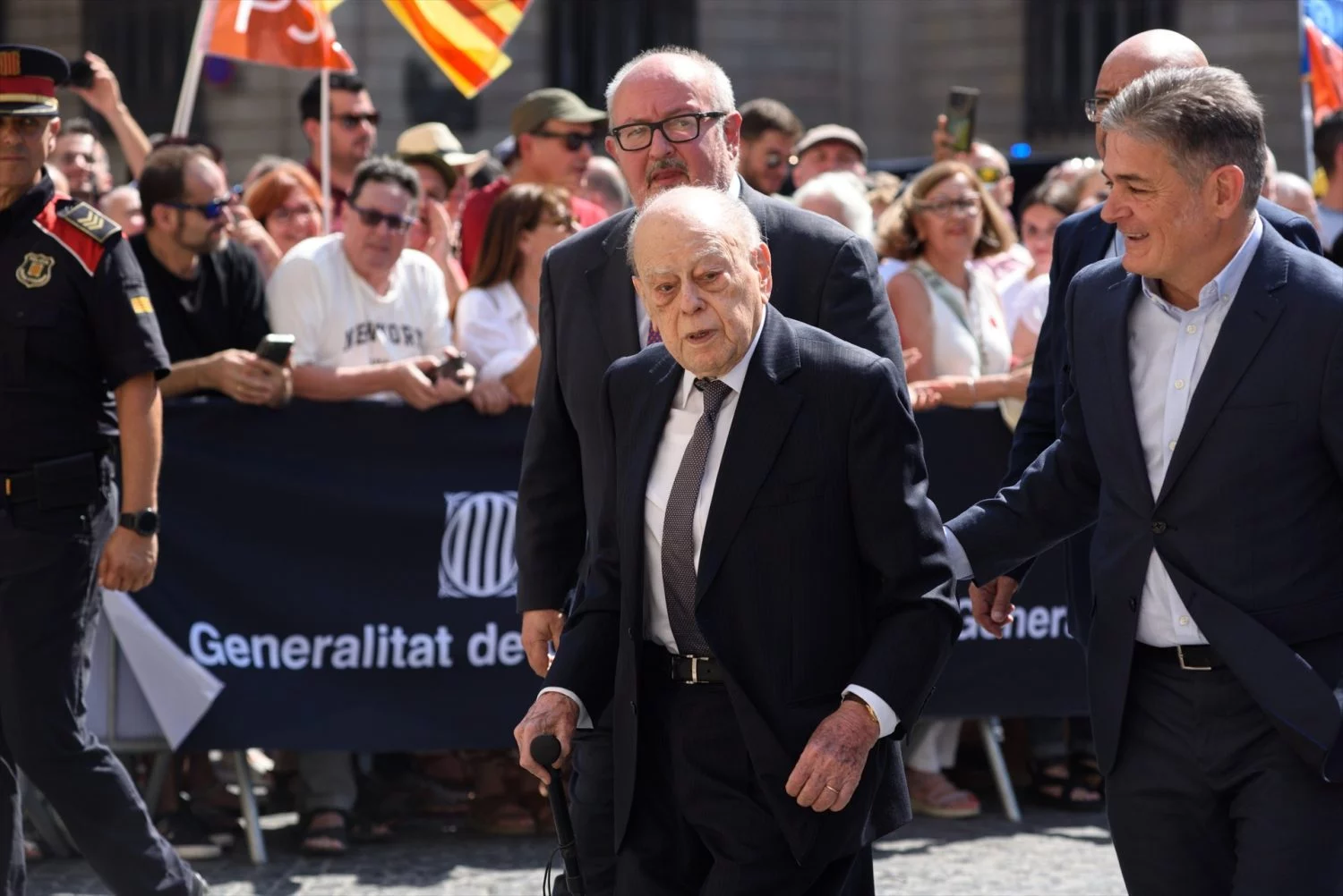 El ex presidente de la Generalitat Jordi Pujol durante la toma de posesión de Salvador Illa.