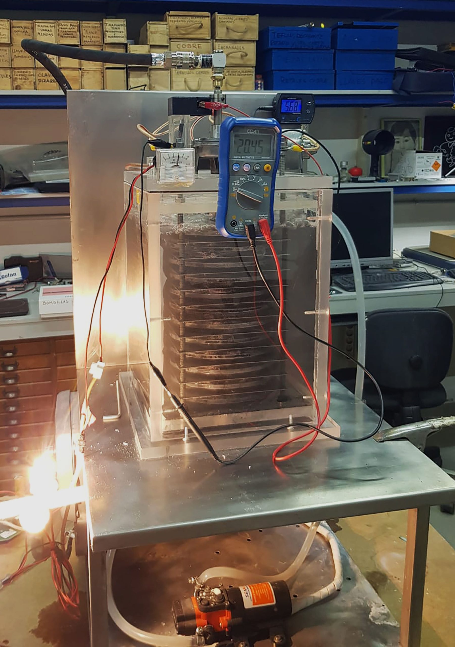 Generador de corriente continua por oxidacin reduccin 2 scaled Moncloa