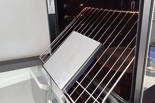 Un horno Cecotec en el punto de mira: la OCU exige retirarlo por seguridad 1 Moncloa El horno Cecotec que pone en riesgo a los usuarios