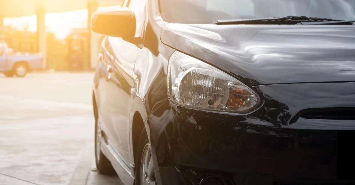 Si estás aburrido del color de tu coche descubre cómo cambiarlo sin gastar una fortuna 4 Moncloa CUIDADOS Y MANTENIMIENTO PARA PROLONGAR LA VIDA DEL VINILO