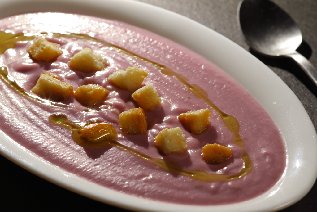 Crema de col lombarda, el entrante perfecto para triunfar esta Navidad 1 Moncloa INGREDIENTES NECESARIOS PARA LA CREMA DE COL LOMBARDA