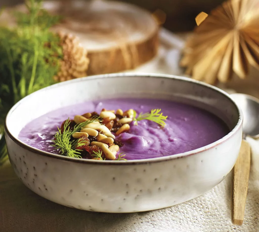 Crema de col lombarda, el entrante perfecto para triunfar esta Navidad 2 Moncloa EL PROCESO DE PREPARACIÓN DE LA CREMA DE COL LOMBARDA