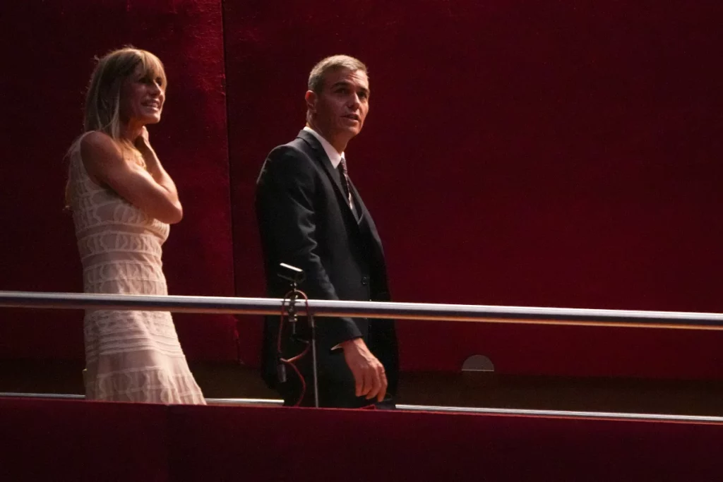 El ajuste de cuentas de Begoña Gómez con el juez Peinado: «¿Por qué no facilita los números?» 2 Moncloa Begoña Gómez y Pedro Sánchez niegan todas las acusaciones y señalan al juez Peinado por realizar una investigación prospectiva