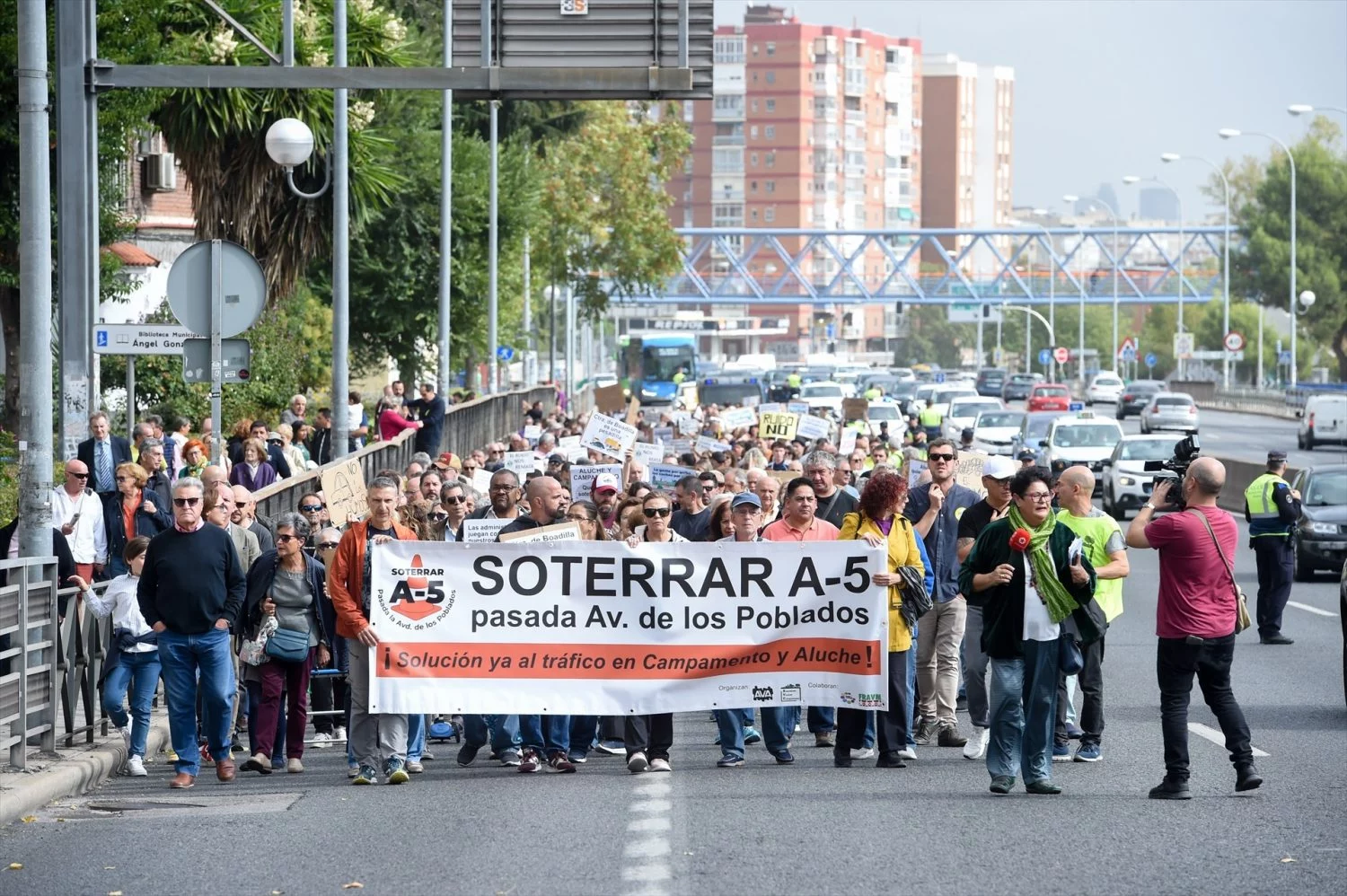 Decenas de personas durante una manifestación para reclamar el soterramiento de la A-5, en el Paseo de Extremadura, a 6 de octubre de 2024, en Madrid (Fuente: Agencias)