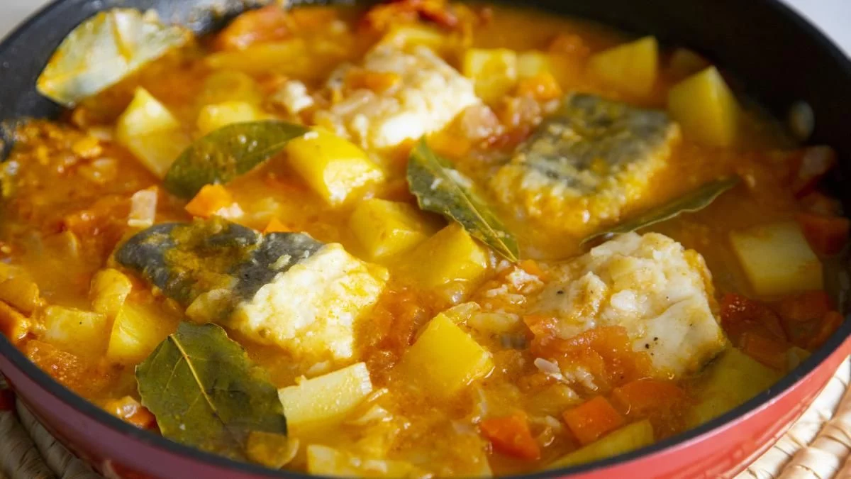 Cómo hacer bacalao a la cazuela, la receta malagueña perfecta para Navidad 3 Moncloa INGREDIENTES NECESARIOS PARA EL BACALAO A LA CAZUELA