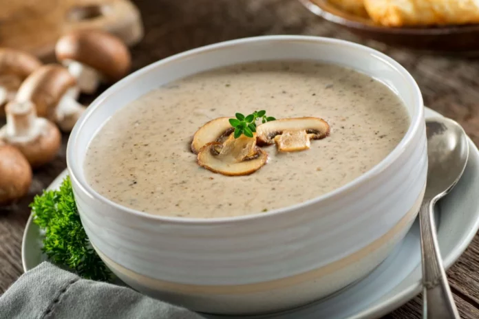 Mantén el ayuno sin pasar hambre gracias a esta sopa deliciosa y metabólicamente activa