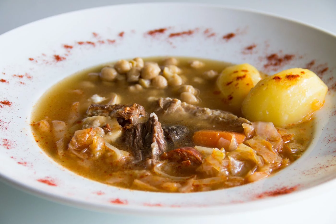 El plato de cuchara con el que Letizia combate el frío y es un clásico español 3 Moncloa EL COCIDO EN LA CULTURA ESPAÑOLA