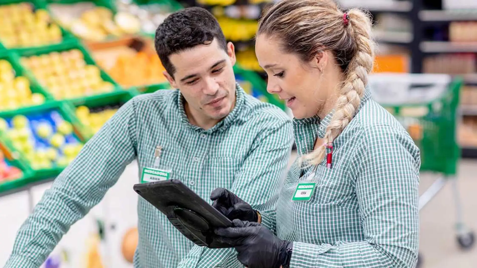 Mercadona sube el sueldo descubre cuánto ganará un cajero en 2025 2 Moncloa IMPACTO EN LOS EMPLEADOS Y EN EL MERCADO LABORAL