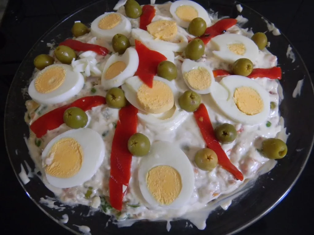 El truco de las abuelas gallegas para una ensaladilla rusa deliciosa, especial para Nochevieja 4 Moncloa ensaladilla rusa 4 Moncloa