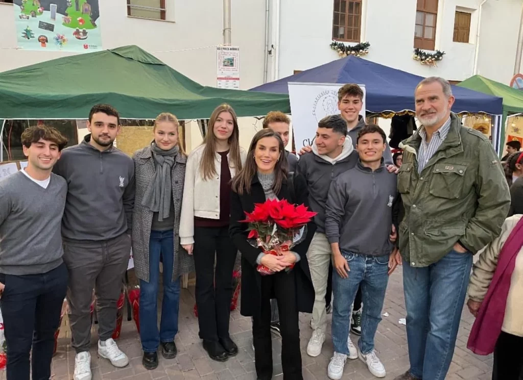 El menú que dejó sin palabras a la familia Real en Picanya ya es leyenda en Valencia 2 Moncloa Muestras de afecto en Alaquàs