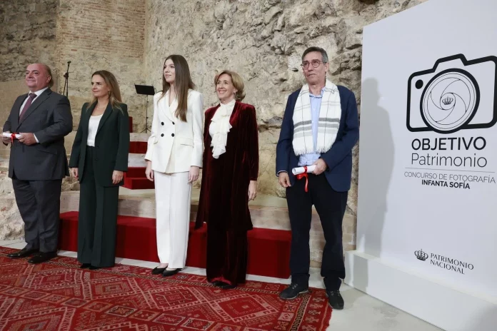 El detalle que nadie esperaba en el primer acto público de la infanta Sofía sin los Reyes