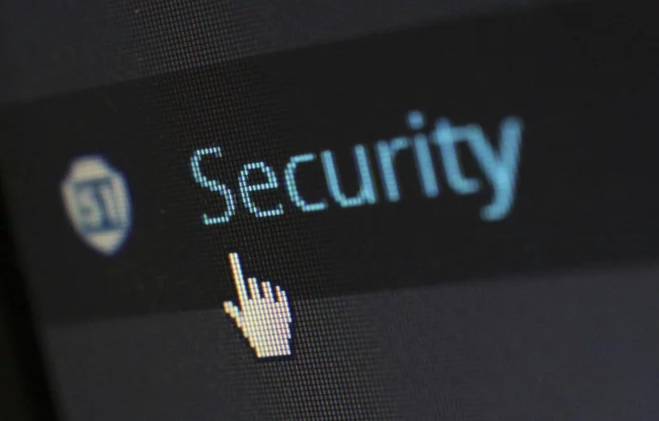 Las 10 banderas verdes para elegir un casino online seguro 1 Moncloa seguridad Moncloa