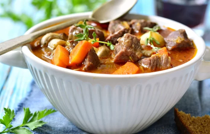 De lujo y en minutos, aprende a hacer ternera Bourguignon en el microondas