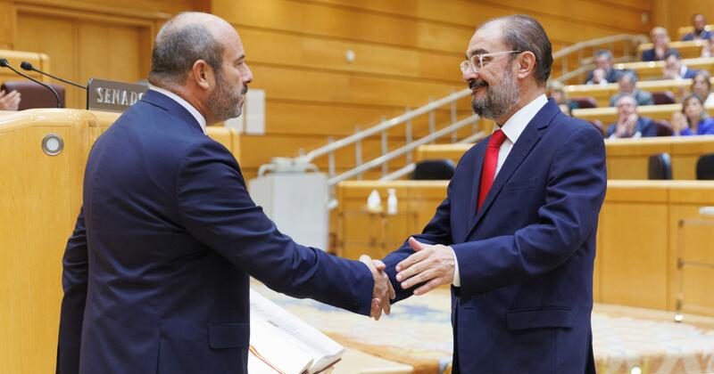 Javier Lambán presenta su renuncia como senador autonómico del PSOE Javier Lambán presenta su renuncia como senador autonómico del PSOE