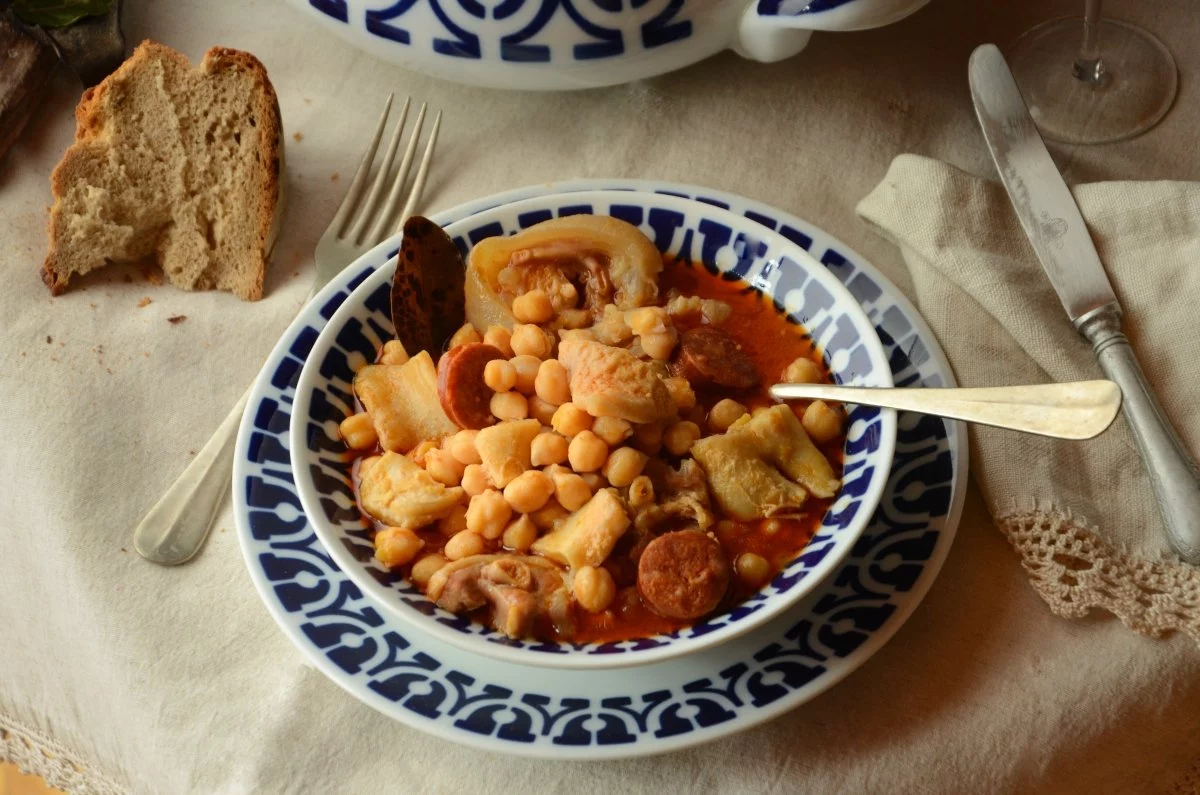 Los callos más famosos del mundo se cocinan en este pueblo de Asturias 1 Moncloa LA TRADICIÓN DE LOS CALLOS EN AVILÉS: UNA HISTORIA QUE SABE A HOGAR