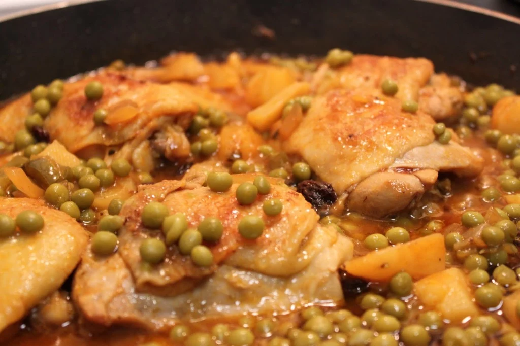 Increíble este fricasé de pollo, la receta que hasta tu abuela envidiará 2 Moncloa LOS INGREDIENTES CLAVE PARA UN FRICASÉ PERFECTO