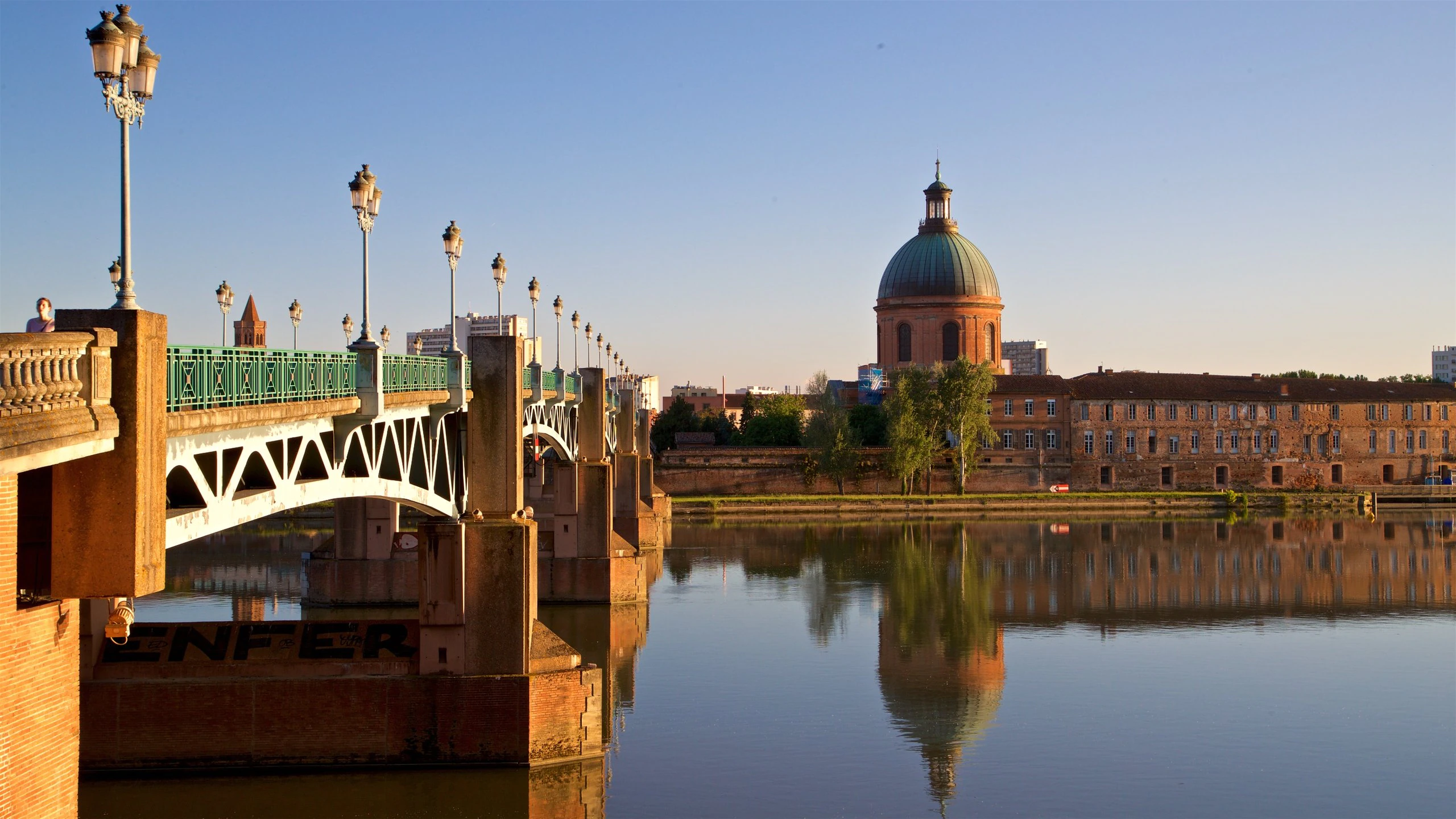 Lonely Planet revela el destino top de 2025 y está muy cerca de España 3 Moncloa TOULOUSE, UNA PUERTA DE ENTRADA A LAS MARAVILLAS DEL SUR DE FRANCIA