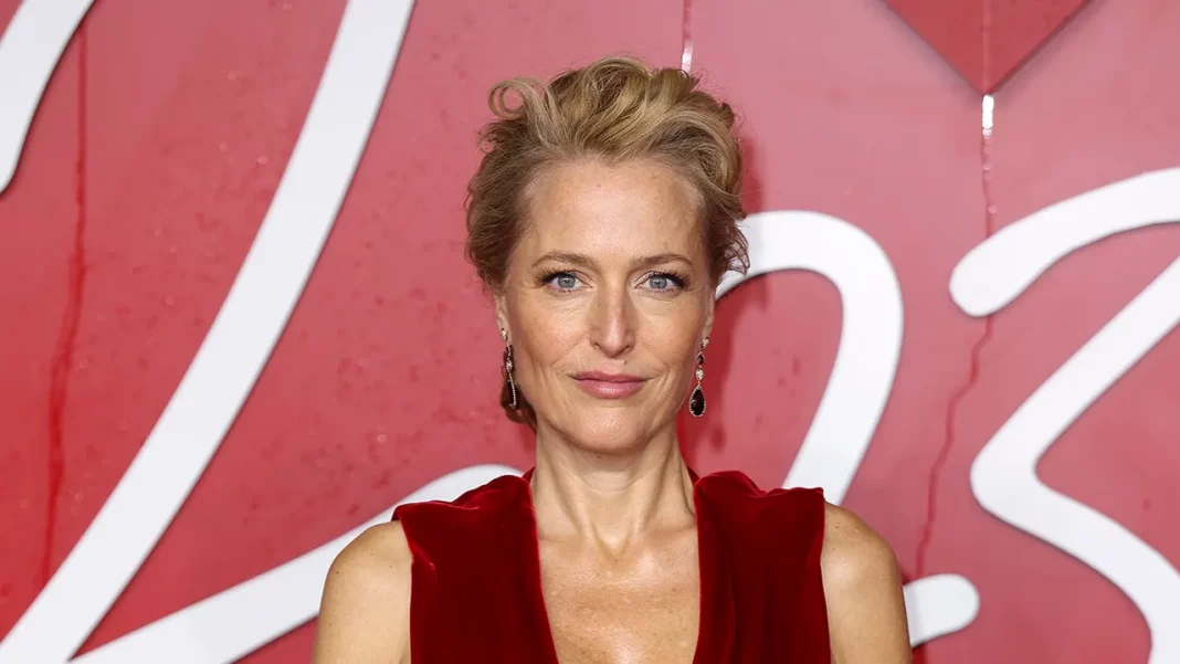 La exitosa carrera de Gillian Anderson: la actriz norteamericana que pasó de luchar contra el mal a interpretar a mujeres que hicieron historia