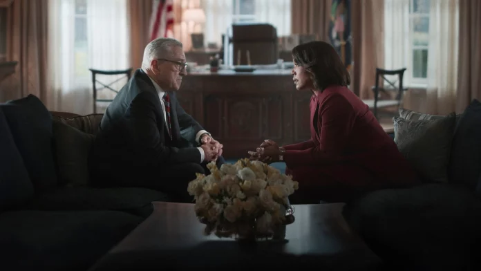 Netflix pone sobre la mesa el lado más oscuro de la red en su nueva serie con una leyenda del cine