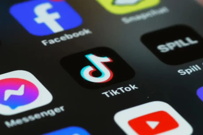 TikTok ya es cosa del pasado, esta app triunfa con directos sin censura entre los jóvenes