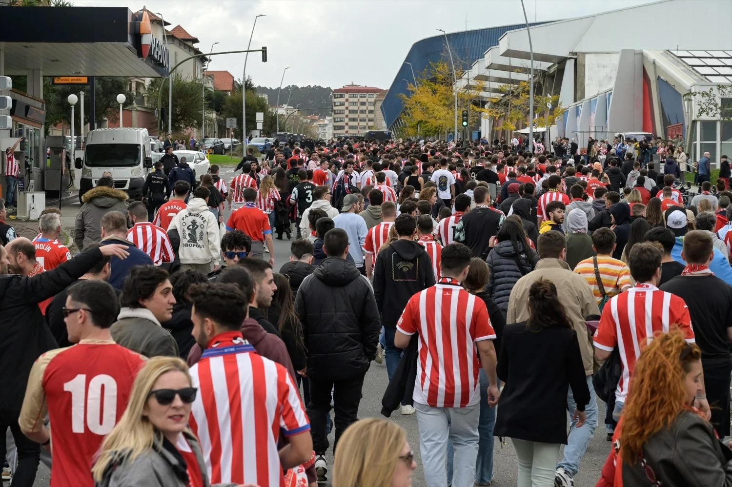 Aficionados al fútbol del Sporting de Gijón.