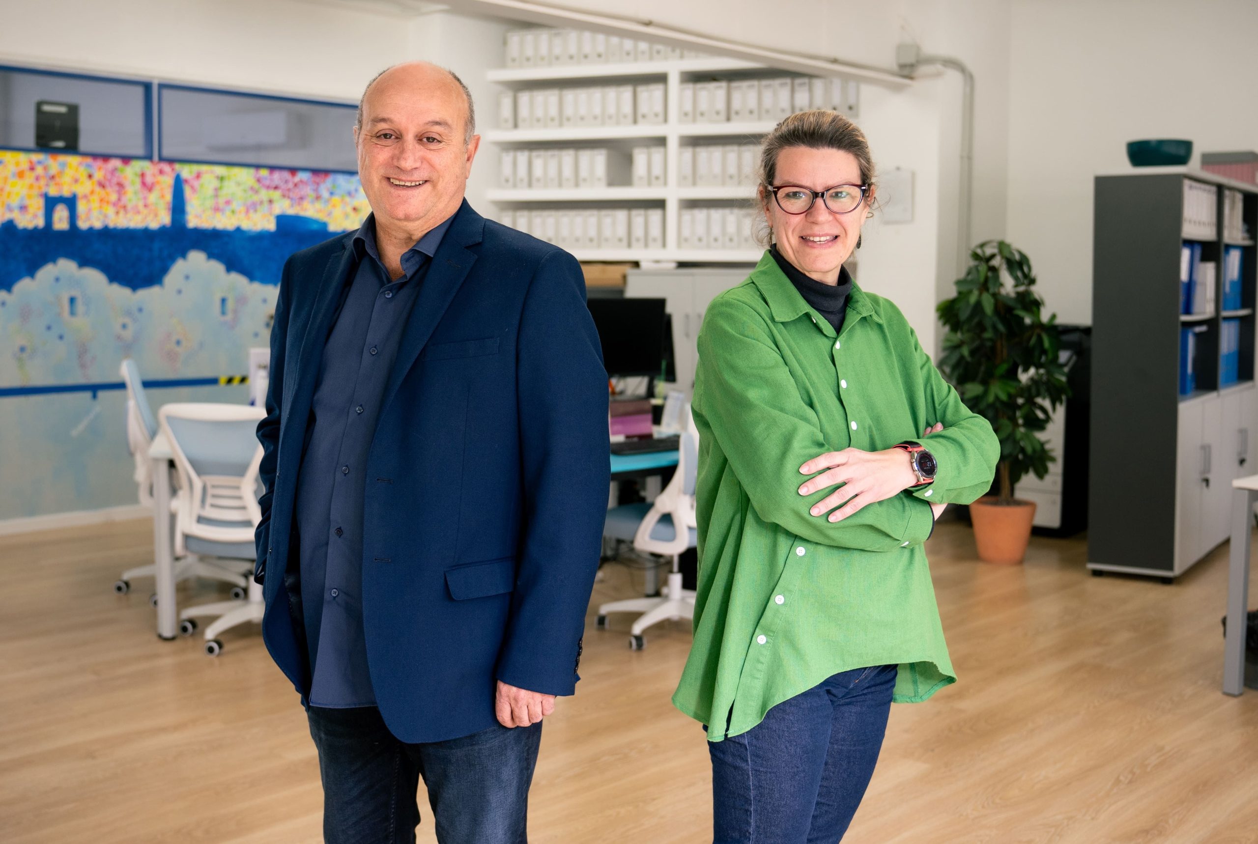 Izq.Der Carlos Sevillano director comercial Ruth Cusc directora gerente ASHO 2 scaled Moncloa