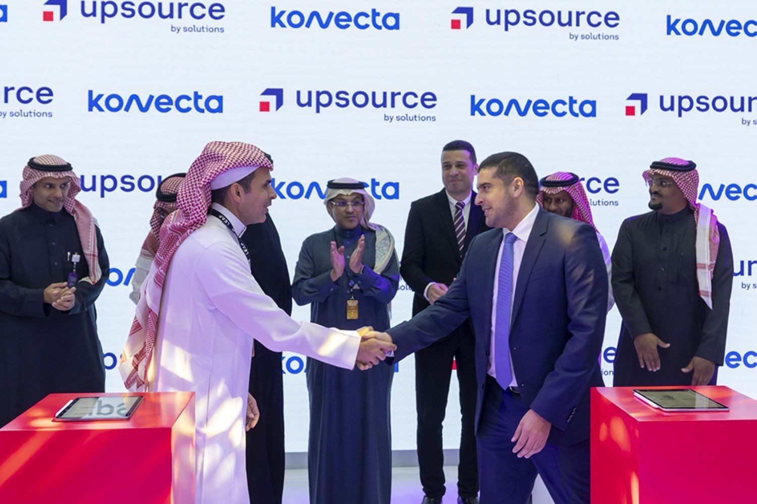 Naif Al Mogbel CEO de upsource by solutions Nourdine Bihmane CEO de Konecta 1 1 Moncloa