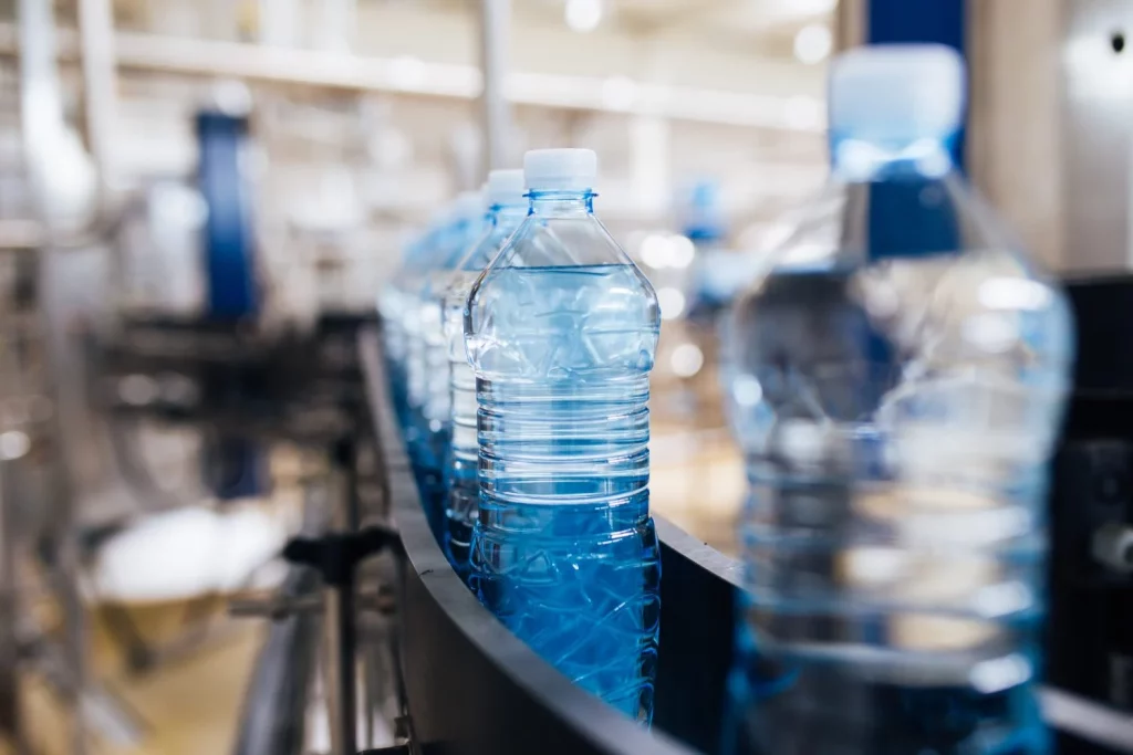 La verdad incómoda sobre el agua embotellada que nadie quiere escuchar 2 Moncloa agua freepik 00 Moncloa