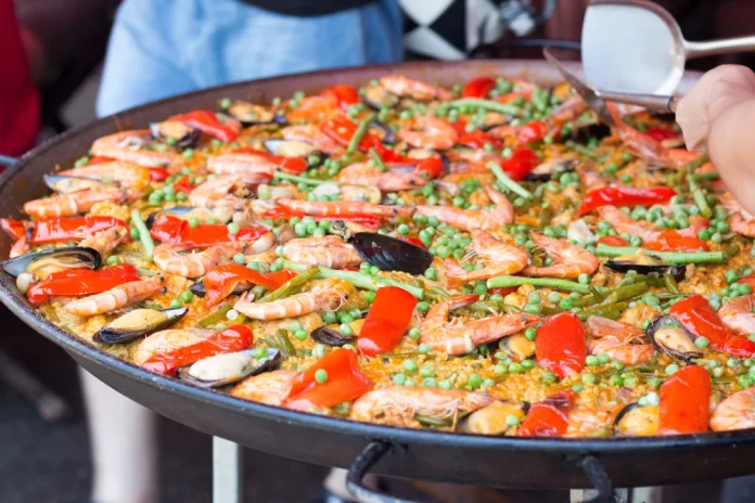 La paella valenciana nació en este pueblo y sigue siendo su gran tesoro
