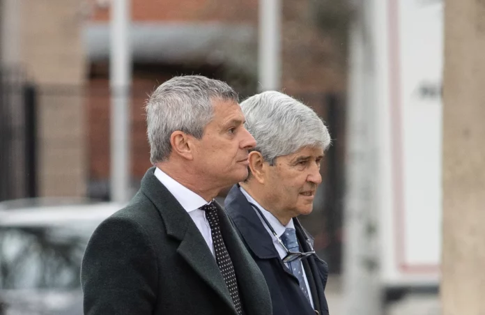 Fernando Martín (dcha) a su llegada a la Audiencia Nacional. Fuente: Agencias