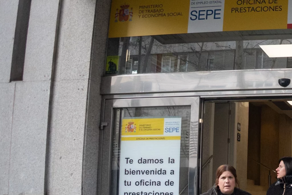 La 'doctrina Cakarevic' o cómo evitar la devolución de ayudas del Covid o IMV 1 Moncloa La doctrina Cakarevic salva el obstáculo judicial para los beneficiarios de ayudas erróneas | Fuente: Agencias