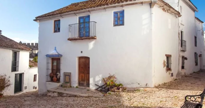 En este rincón de España puedes tener tu propio castillo sin ser millonario