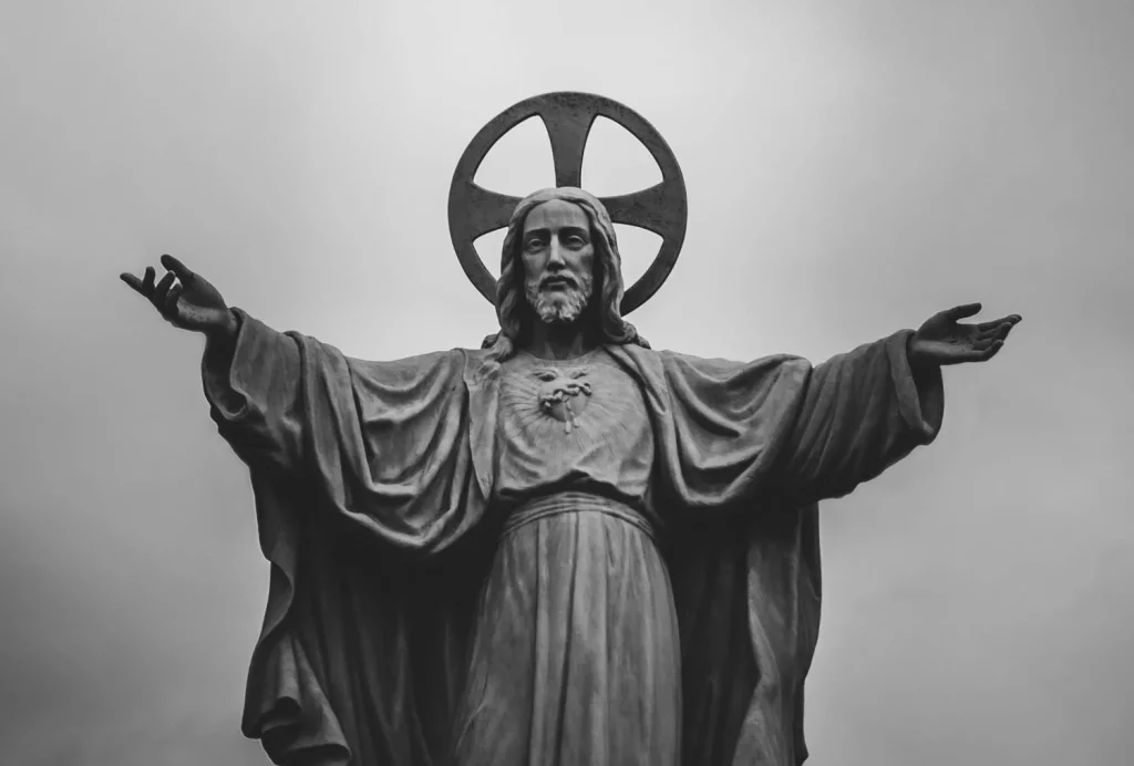 “¿Jesús?”: la llamada de una niña que desató el caos en redes sociales 2 Moncloa Un niño ante la imponente imagen de Dios
