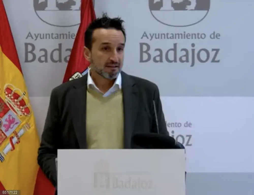 Piden 3 años de prisión para David Sánchez: «Pedro Sánchez indicó que su hermano era músico» 3 Moncloa Ricardo Cabezas, imputado en el caso David Sánchez. EP