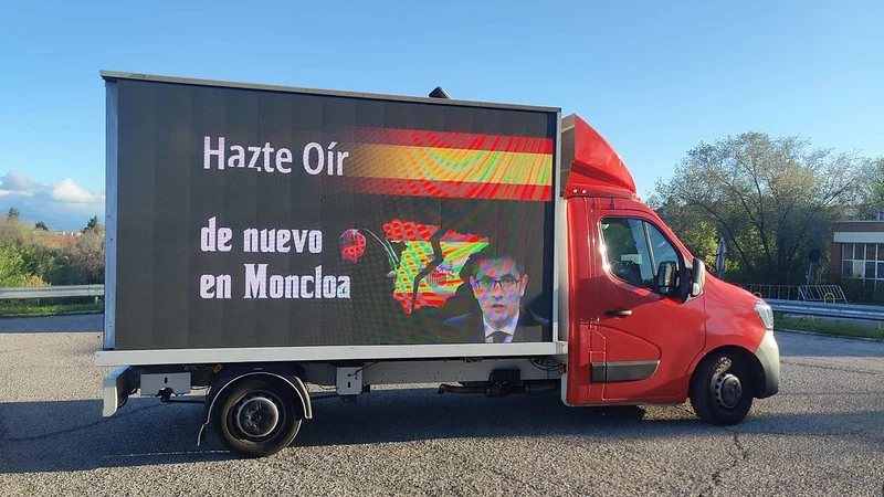 La furgoneta de Hazte Oír que pasea por España. (CEDIDA)