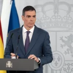Pedro Sánchez se pierde la foto con Zelenski en París por una avería en el Falcon